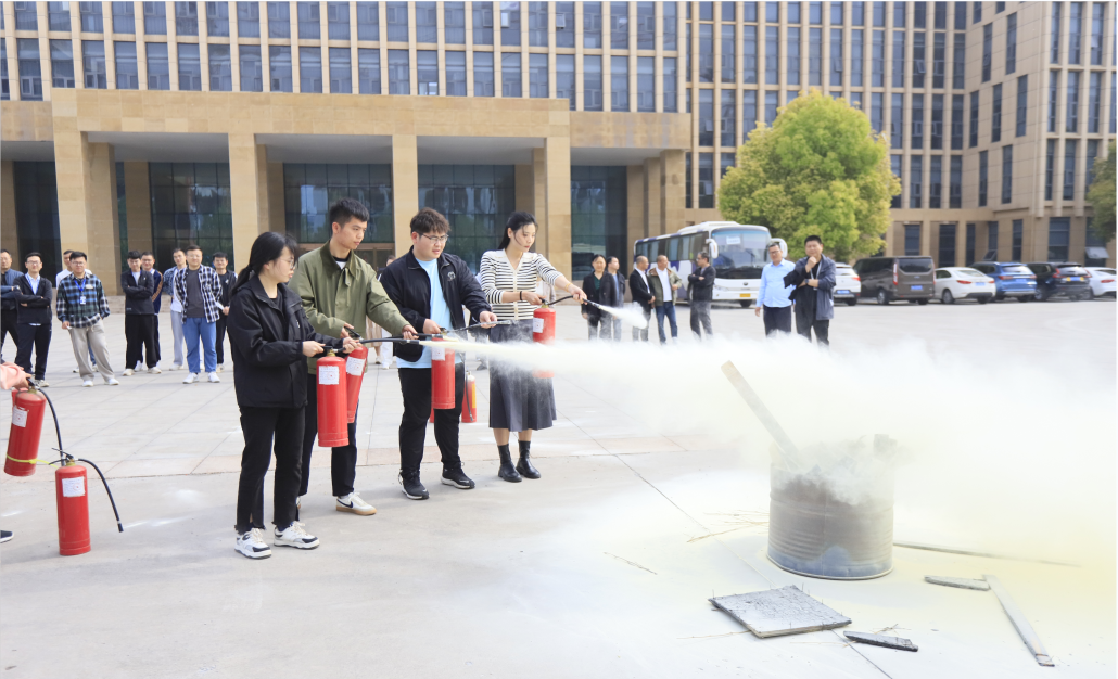 增強(qiáng)消防意識(shí)，筑牢安全底線丨花花牛乳業(yè)集團(tuán)組織消防應(yīng)急演練