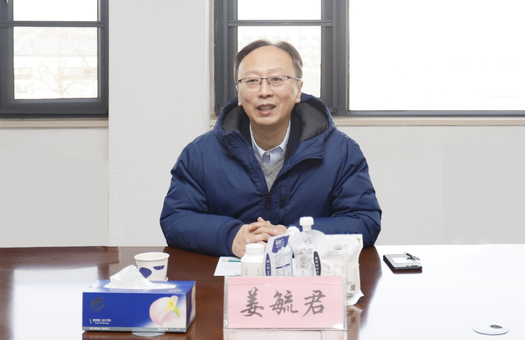 花花牛丨東北農(nóng)大食品學院院長、中原食品實驗室首席科學家姜毓君教授蒞臨花花牛乳業(yè)集團調(diào)研