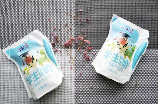 花花牛首款愛克林低溫學(xué)生飲用酸牛奶上市啦?。?！