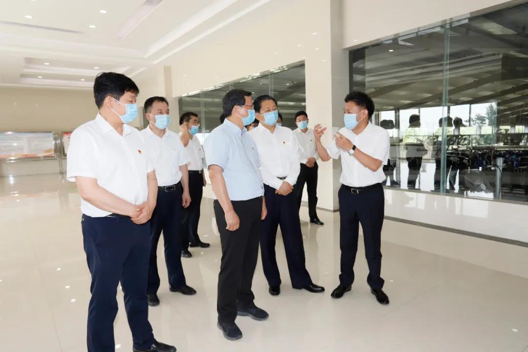 快訊 | 河南省委常委、省紀委書記、省監(jiān)委主任任正曉蒞臨花花牛乳業(yè)集團新蔡瑞亞牧場調(diào)研