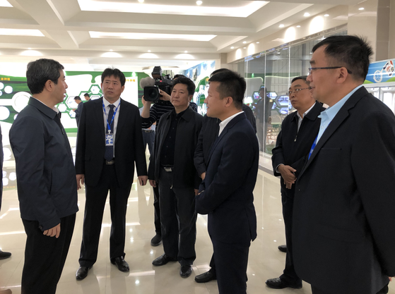 河南省委副書記、省長陳潤兒一行蒞臨 花花牛集團魯山瑞亞牧業(yè)有限公司視察調(diào)研