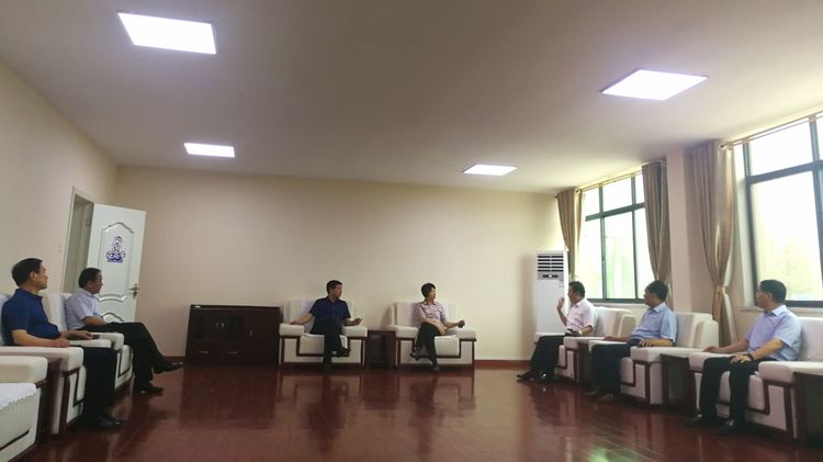 駐馬店市委常委、統(tǒng)戰(zhàn)部長(zhǎng)姚新文 蒞臨花花牛乳業(yè)集團(tuán)總部調(diào)研