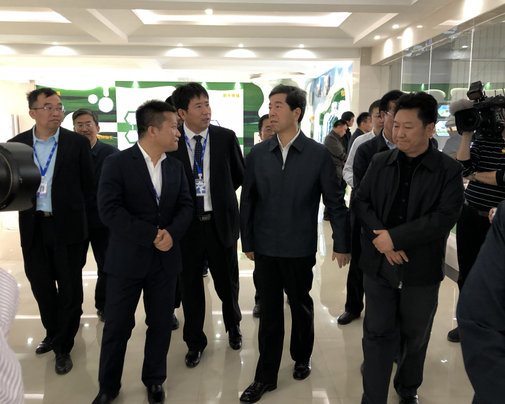河南省委副書記、省長陳潤兒一行蒞臨 花花牛集團(tuán)魯山瑞亞牧業(yè)有限公司視察調(diào)研